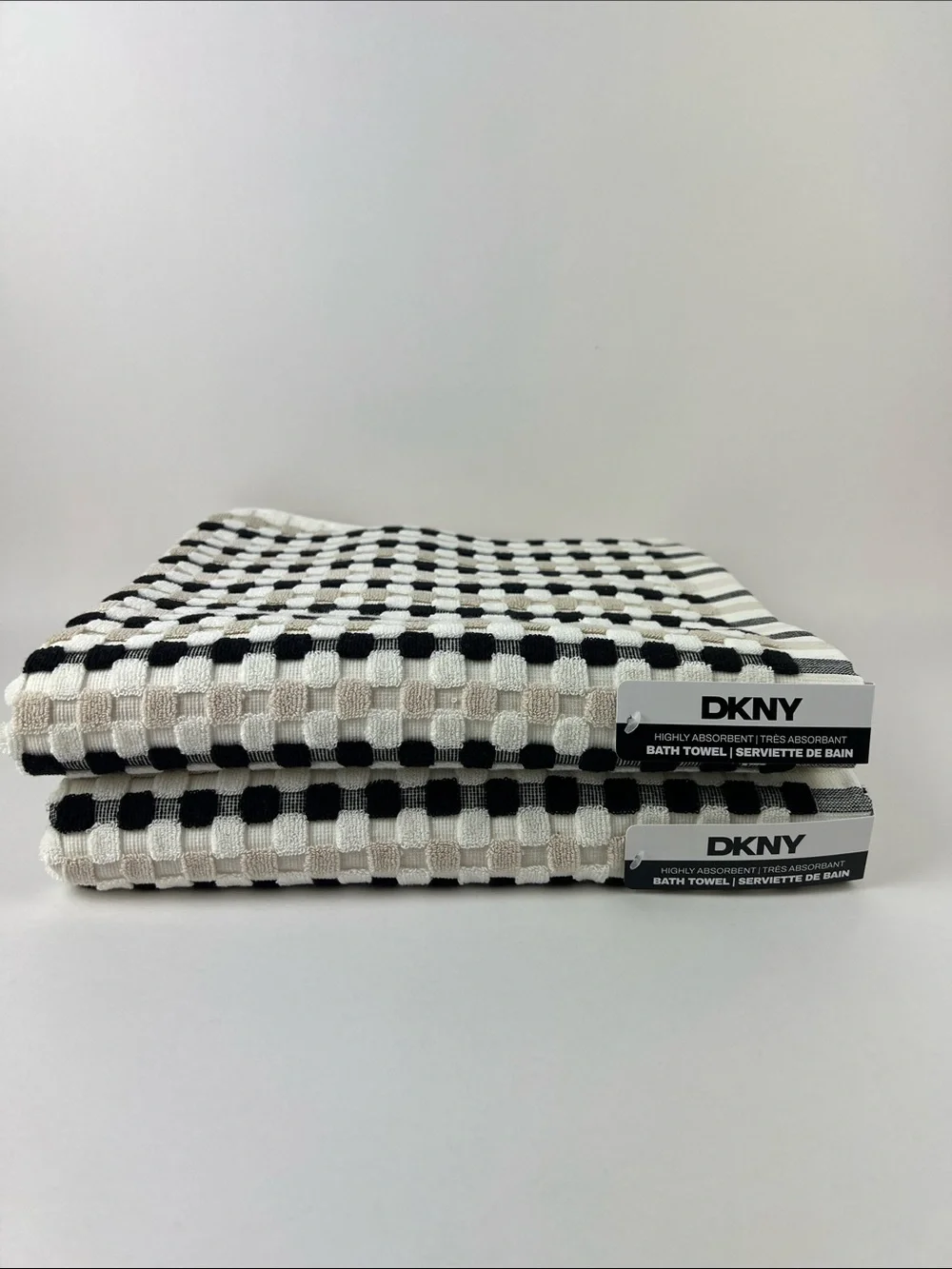 DKNY Maya Bath Towels Checkered Black Tan White 100% Cotton Set of 2 NEW